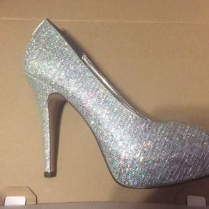 Sparkly Holographic High heels Size 7m